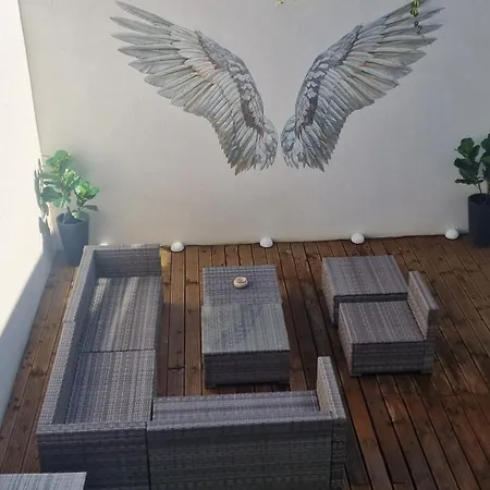 Auxbrg Apartment